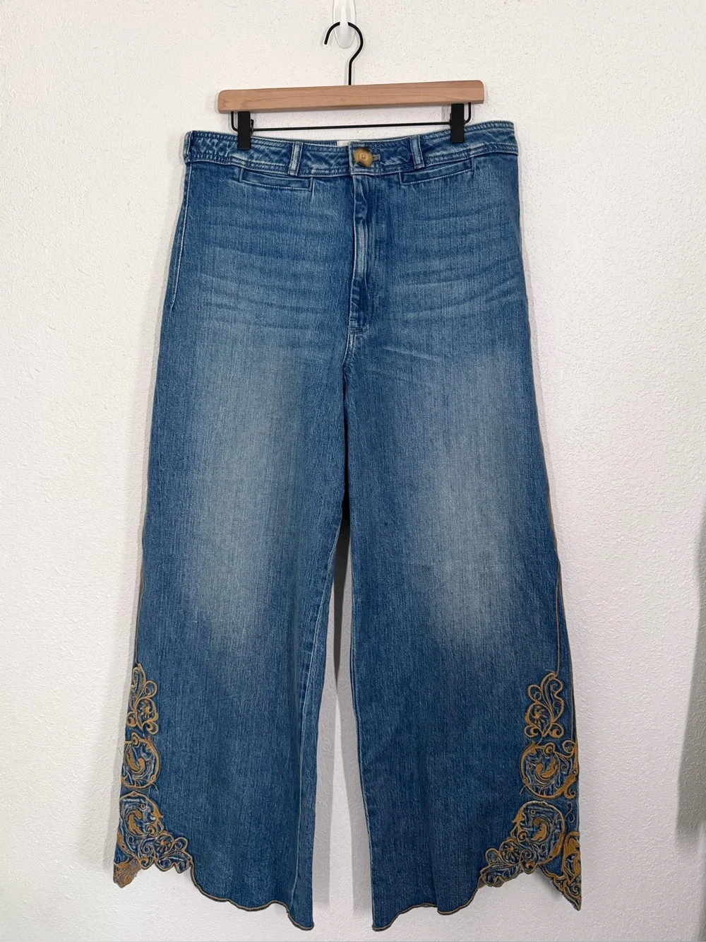 Maeve Anthropologie The Ettie High Rise Embroidered Wide Leg Crop Jeans 33 TALL - Picture 4 of 10